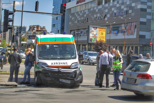 / Снимка: Димитър Кьосемарлиев, Bulgaria ON AIRКатастрофа между линейка и