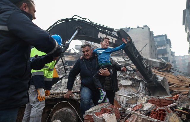 Снимка БГНЕСБроят на загиналите след мощното земетресение в Турция и