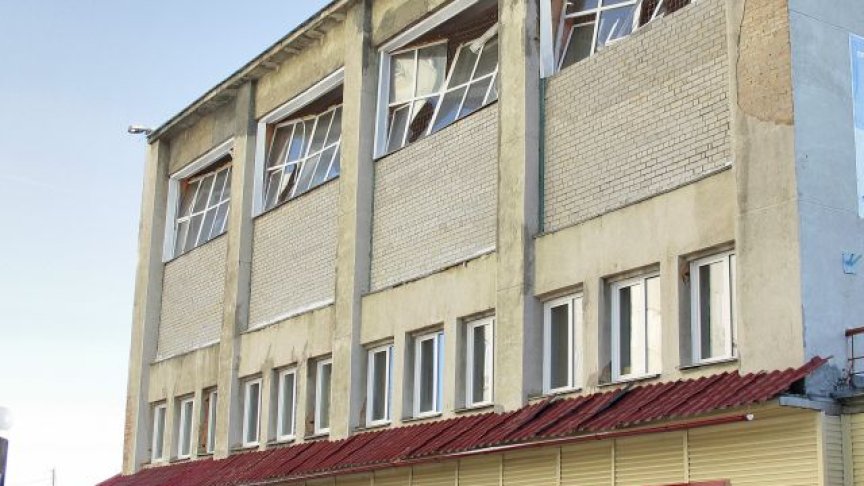 361 училища и предучилищни заведения са пострадали при експлозията