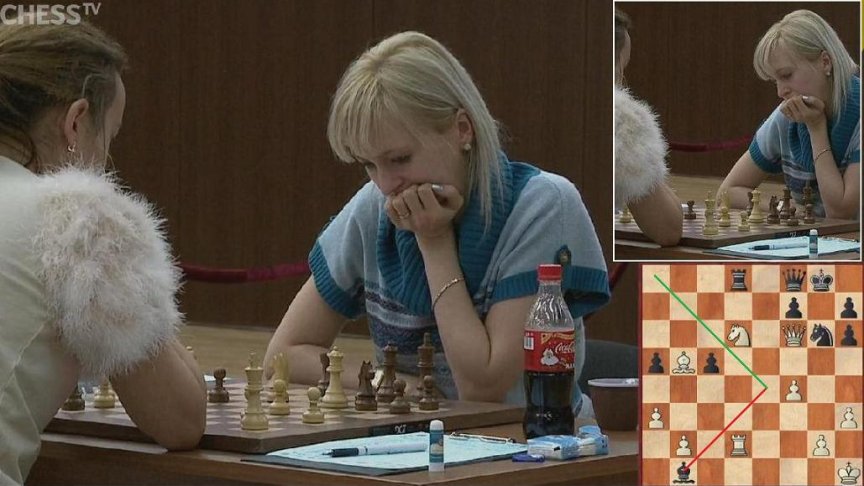 <p>2 секунди след фаталния 31-и ход: Ушенина е запратила офицера си на първия хоризонтал и явно веднага осъзнавава грешката, поглеждайки към осмия (вградената снимка)</p>